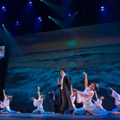 2013 Temptations of the plum blossom